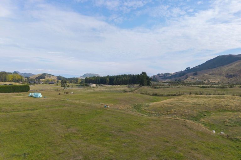 Photo of property in 52 Grant Road, Kinloch, Taupo, 3385
