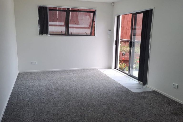 Photo of property in 18 Brunner Road, Glen Eden, Auckland, 0602