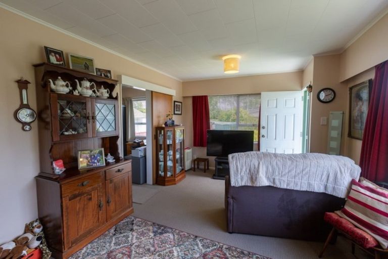 Photo of property in 7b Nimmo Avenue West, Waikanae, 5036
