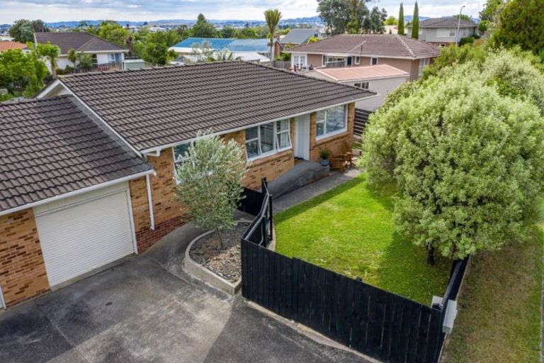 Photo of property in 2/3 Opal Avenue, Pakuranga, Auckland, 2010
