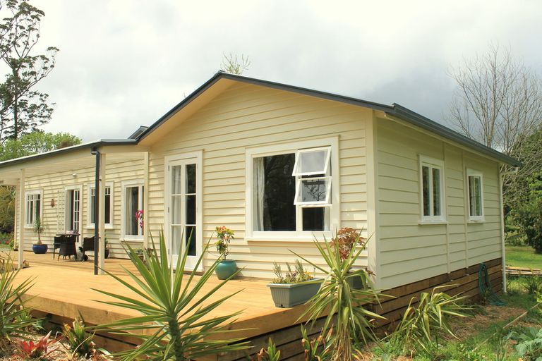 Photo of property in 23 Blue Gum Lane, Kerikeri, 0293