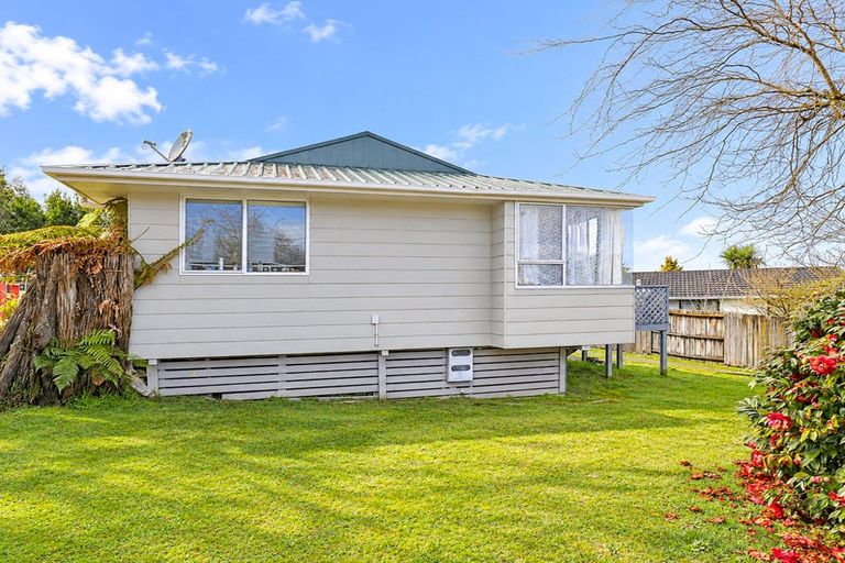 Photo of property in 11 Crystal Place, Pukehangi, Rotorua, 3015
