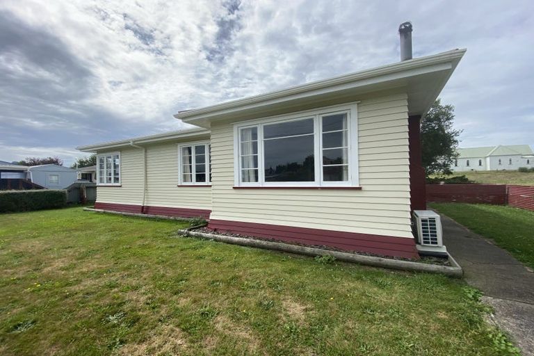 Photo of property in 15 Union Street, Foxton, 4814