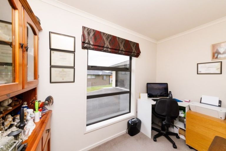 Photo of property in 8b Hanalin Drive, Marton, 4710