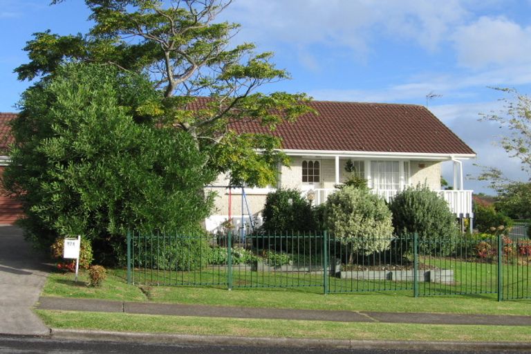 Photo of property in 1/1 Raddock Place, Farm Cove, Auckland, 2012