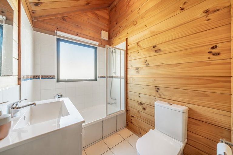 Photo of property in 47 Moana Road, Plimmerton, Porirua, 5026