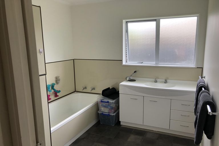 Photo of property in 10a Ihle Street, Terrace End, Palmerston North, 4410