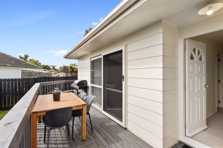 Photo of property in 1/49 Strid Road, Te Atatu South, Auckland, 0610