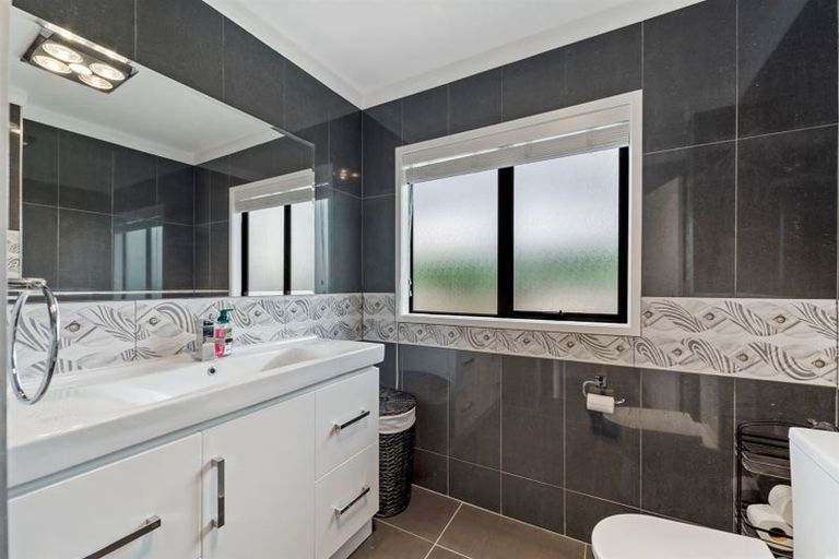 Photo of property in 44 Penton Road, Stanmore Bay, Whangaparaoa, 0932