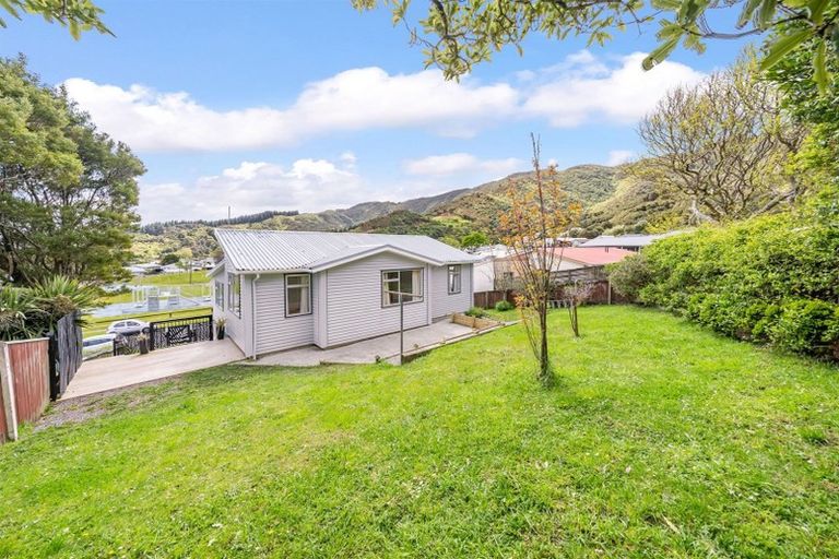 Photo of property in 30 Antrim Crescent, Wainuiomata, Lower Hutt, 5014