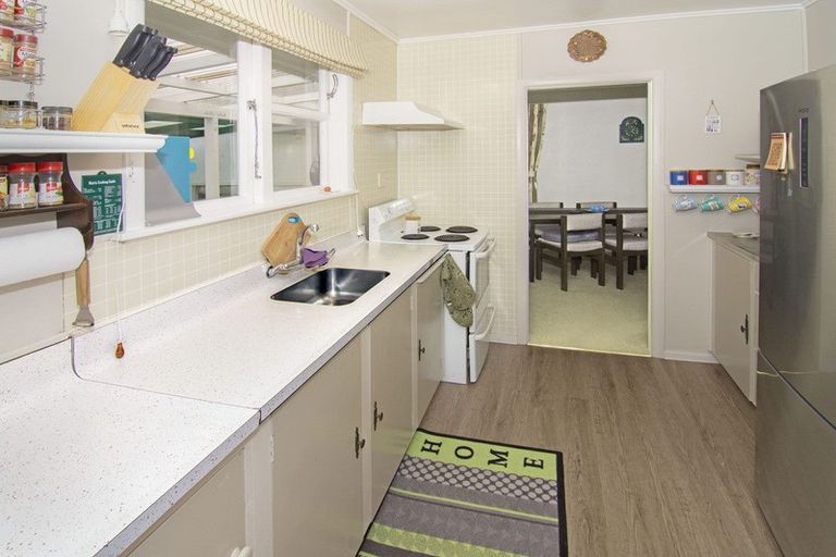 Photo of property in 21 Oxford Street, Lansdowne, Masterton, 5810