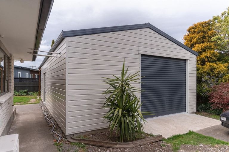 Photo of property in 19 Mcmaster Street, Greytown, 5712
