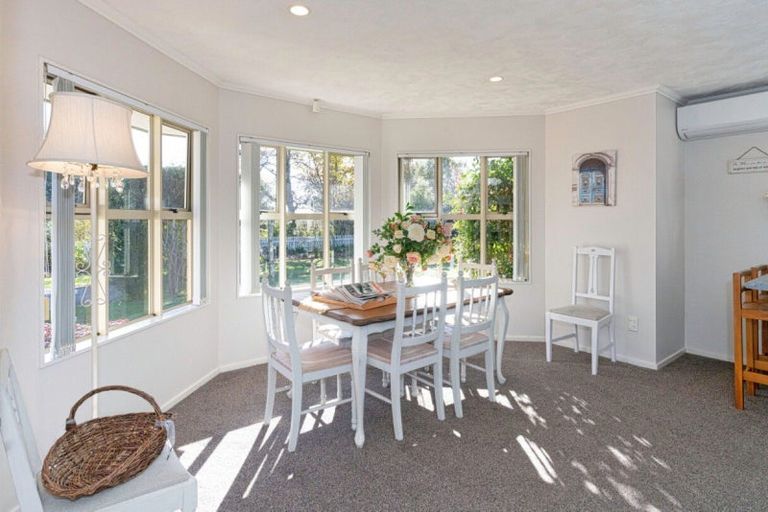 Photo of property in 9 Garth Road, Levin, 5571