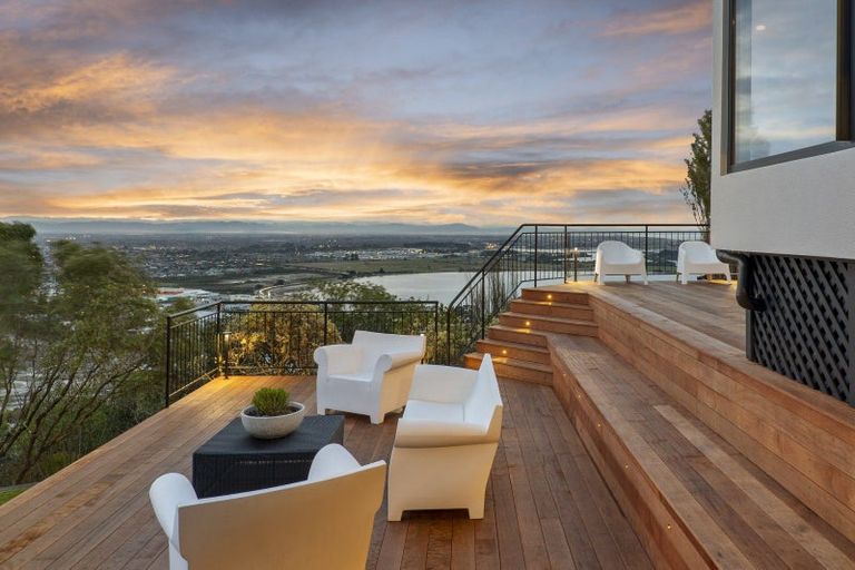 Photo of property in 7 Hatherly Lane, Mount Pleasant, Christchurch, 8081