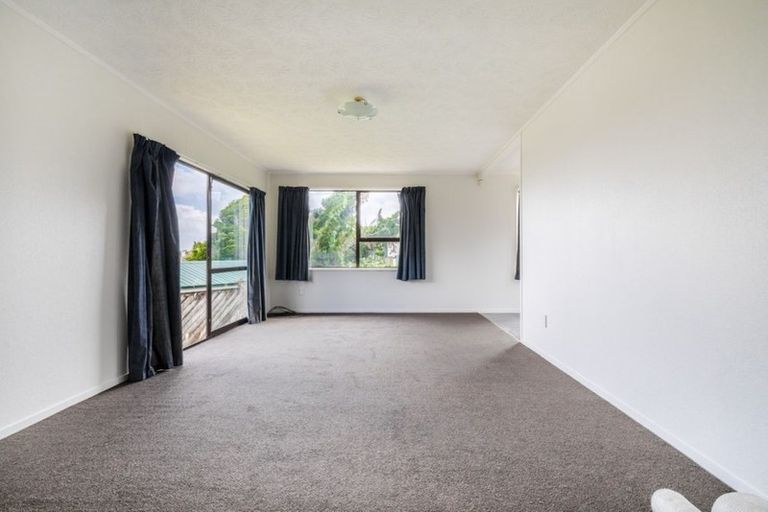 Photo of property in 86 Sunvue Road, Glen Eden, Auckland, 0602