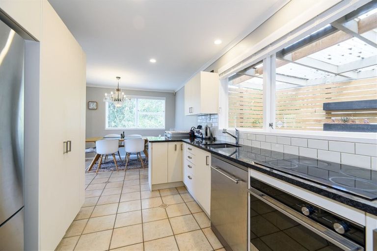 Photo of property in 23 Malters Place, Browns Bay, Auckland, 0630
