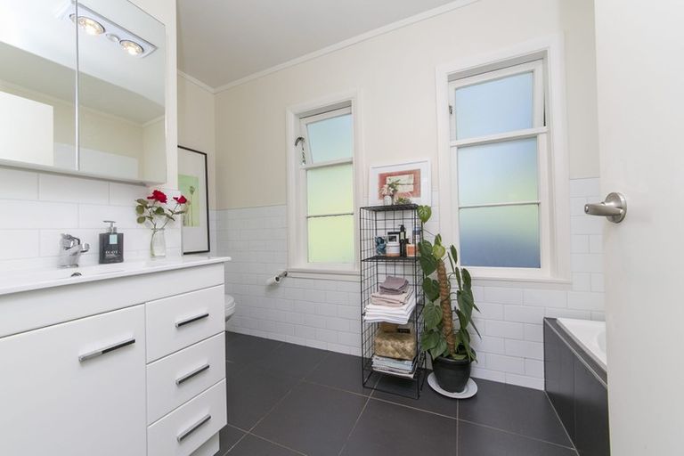 Photo of property in 1/9 Hastie Avenue, Mangere Bridge, Auckland, 2022