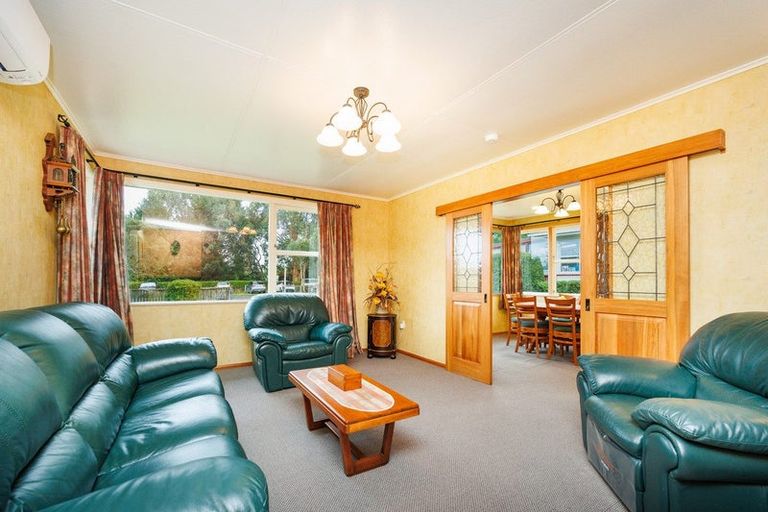 Photo of property in 2 Lind Street, Kimbolton, 4777