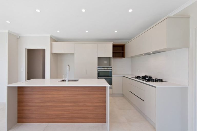 Photo of property in 30 Pepene Avenue, Takanini, 2112