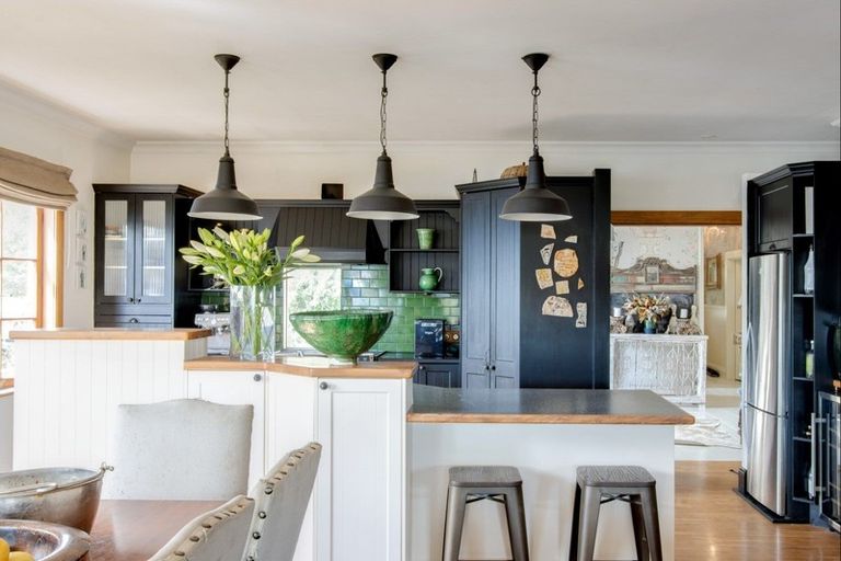 Photo of property in 12 Farndon Road, Clive, 4102