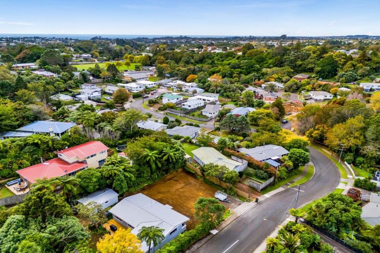 Photo of property in 1 Elizabeth Place, Ferndale, New Plymouth, 4310