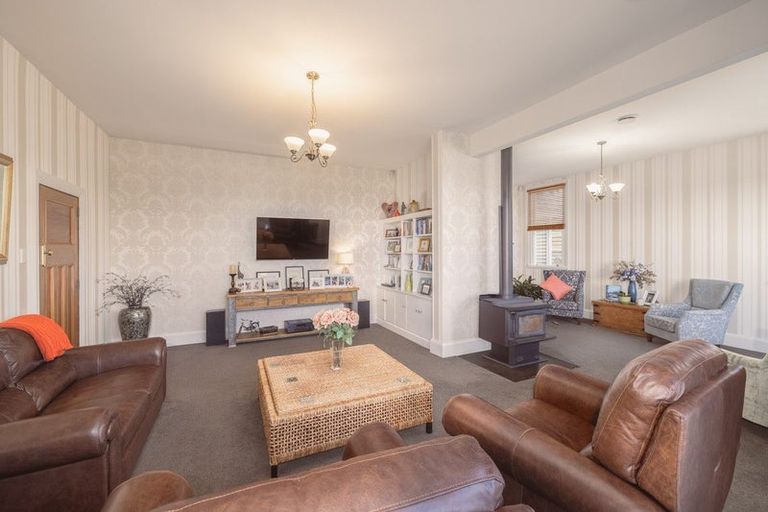 Photo of property in 69 Hackthorne Road, Cashmere, Christchurch, 8022