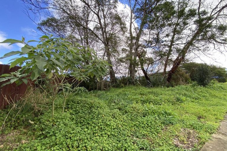 Photo of property in 32 Tiriwa Drive, Massey, Auckland, 0614