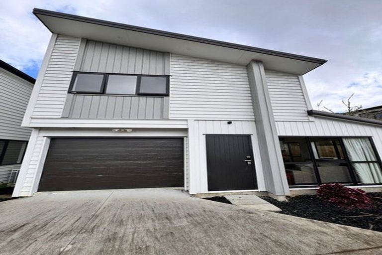 Photo of property in 11d Regency Place, Sunnynook, Auckland, 0632