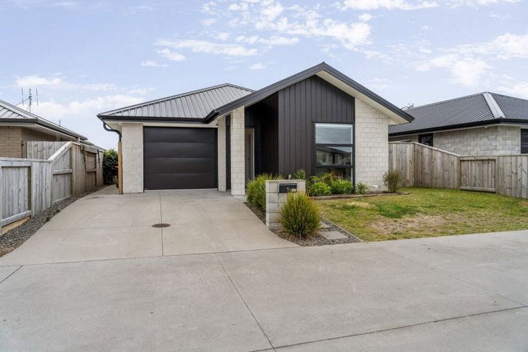 Photo of property in 4 Navy Lane, Papamoa, 3118