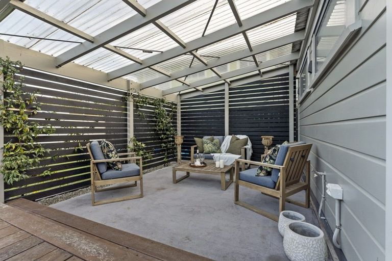 Photo of property in 7 Massey Street, Westown, New Plymouth, 4310