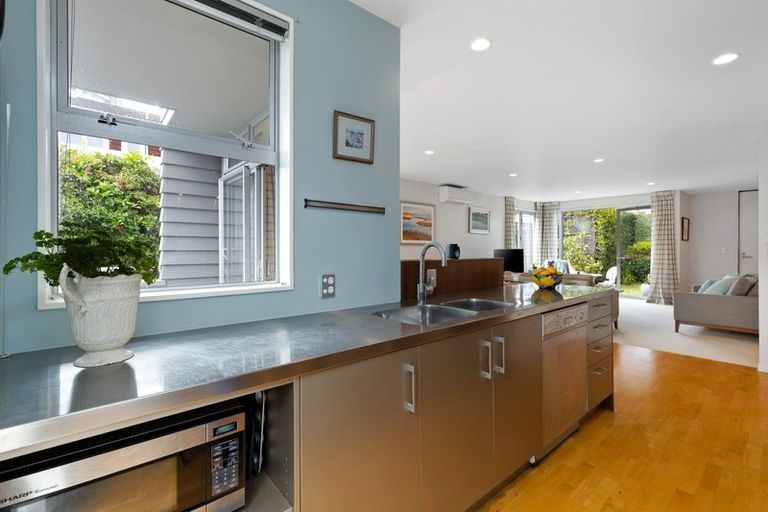 Photo of property in Habitat Apartments, 1/31 Byron Avenue, Takapuna, Auckland, 0622