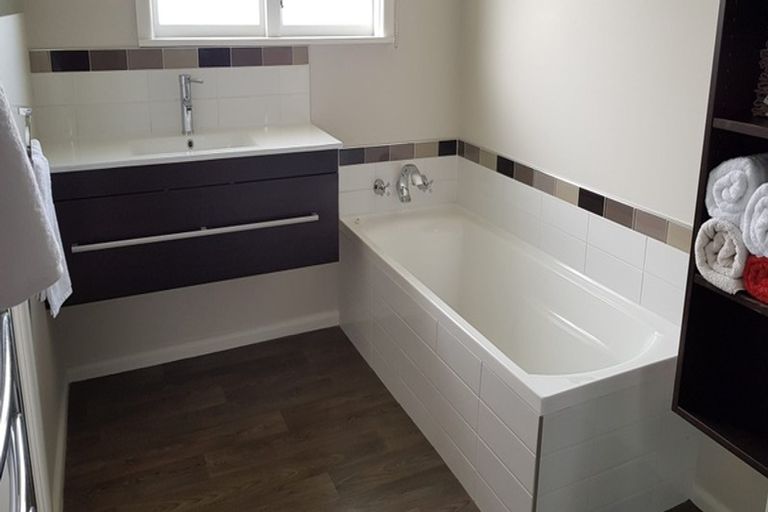 Photo of property in 15 Powell Crescent, Ilam, Christchurch, 8041