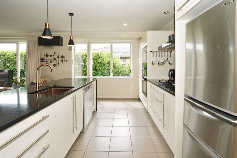 Photo of property in 20 Winchester Place, Rototuna North, Hamilton, 3210