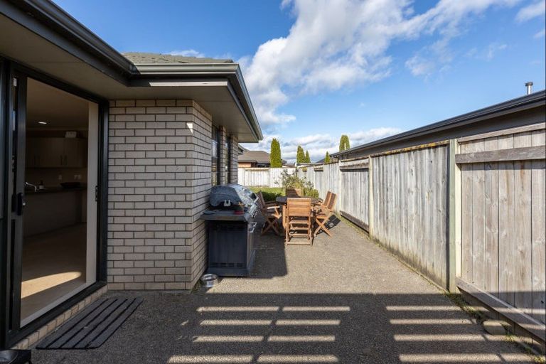Photo of property in 8 Cleveland Heights, Kelvin Grove, Palmerston North, 4414
