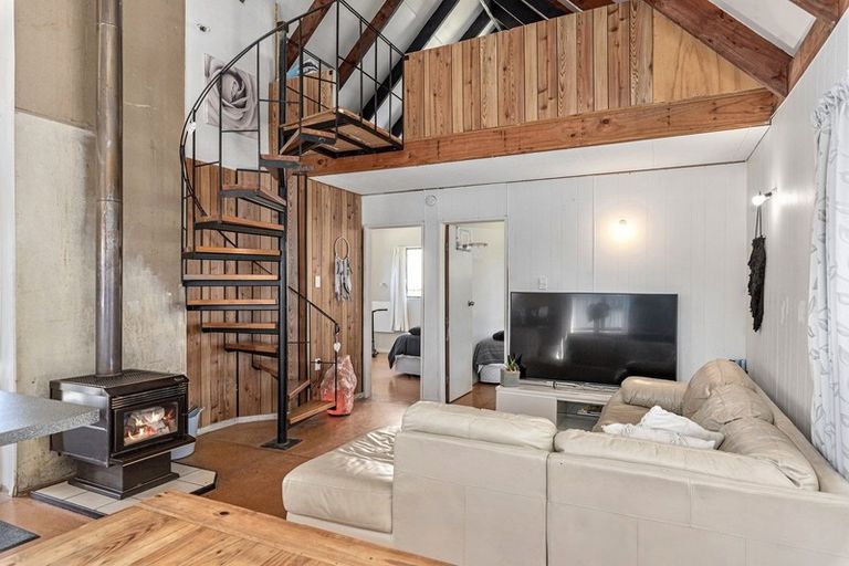 Photo of property in 52b Kirk Street, Otaki, 5512