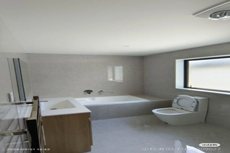 Photo of property in 72c Eban Avenue, Hillcrest, Auckland, 0627