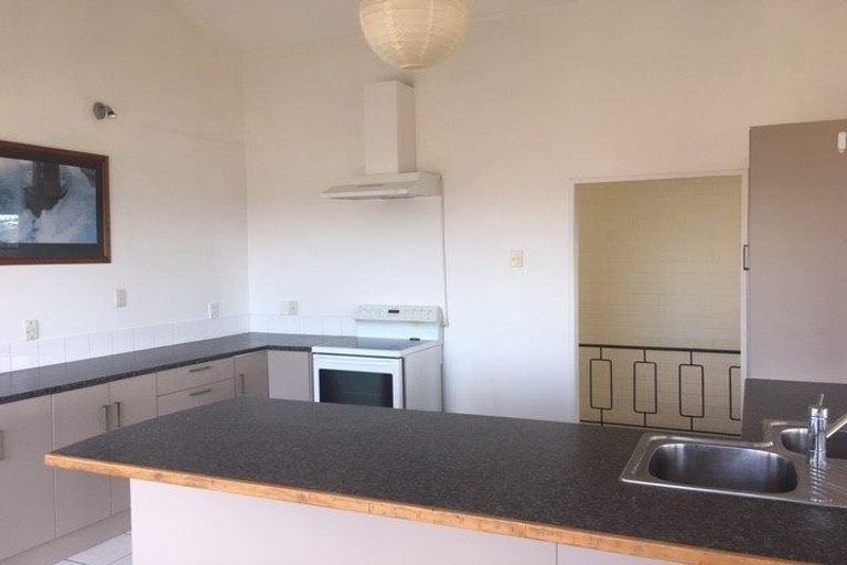 Photo of property in 85 Wade River Road, Stanmore Bay, Whangaparaoa, 0932