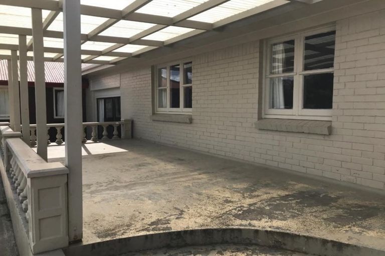 Photo of property in 2 Snead Place, Hamilton East, Hamilton, 3216