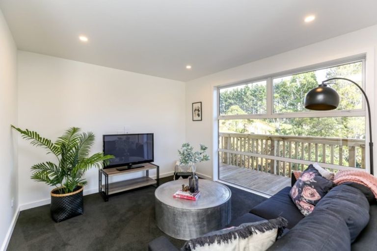 Photo of property in 54 Ainslee Street, Highlands Park, New Plymouth, 4312