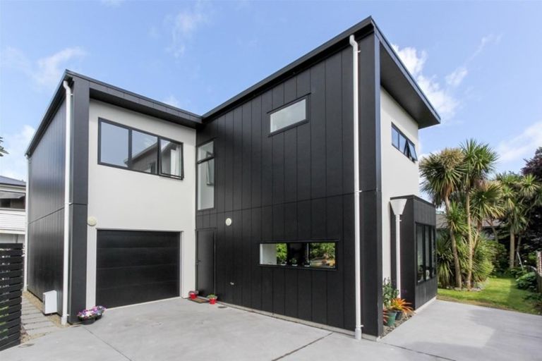 Photo of property in 32a Aubrey Street, New Plymouth, 4310