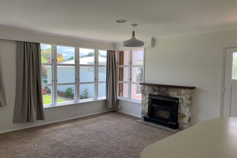 Photo of property in 9 Armstrong Avenue, Carterton, 5713