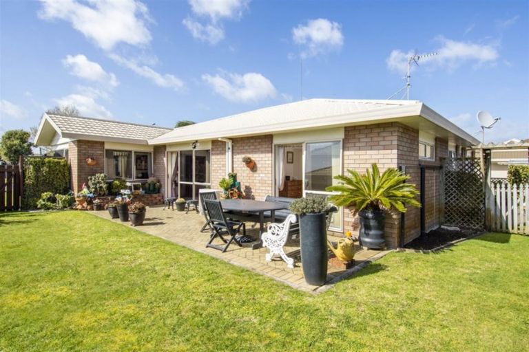 Photo of property in 60 Evans Road, Papamoa Beach, Papamoa, 3118