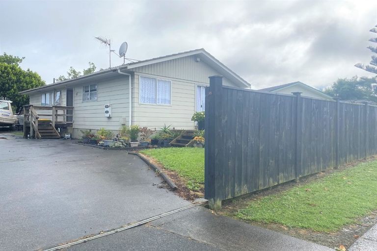 Photo of property in 27 Sidey Avenue, Clover Park, Auckland, 2019