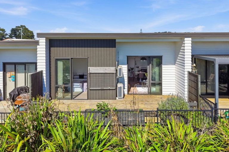 Photo of property in 25 Tuuhura Road, Pukekohe, 2120