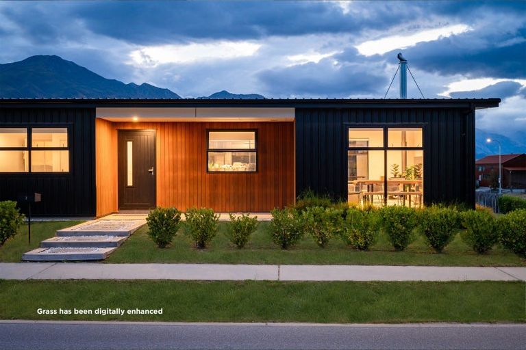 Photo of property in 2 The Heights Avenue, Wanaka, 9305