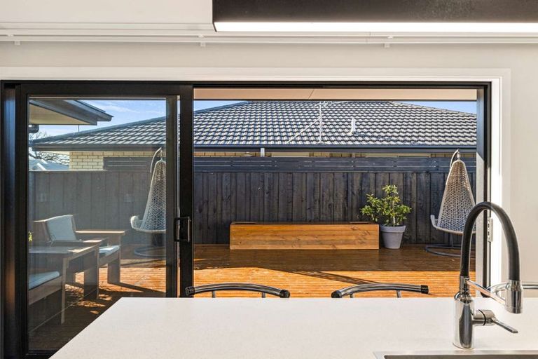 Photo of property in 64 Quinn Crescent, Woodend, 7610