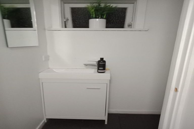 Photo of property in 136 Forth Street, North Dunedin, Dunedin, 9016