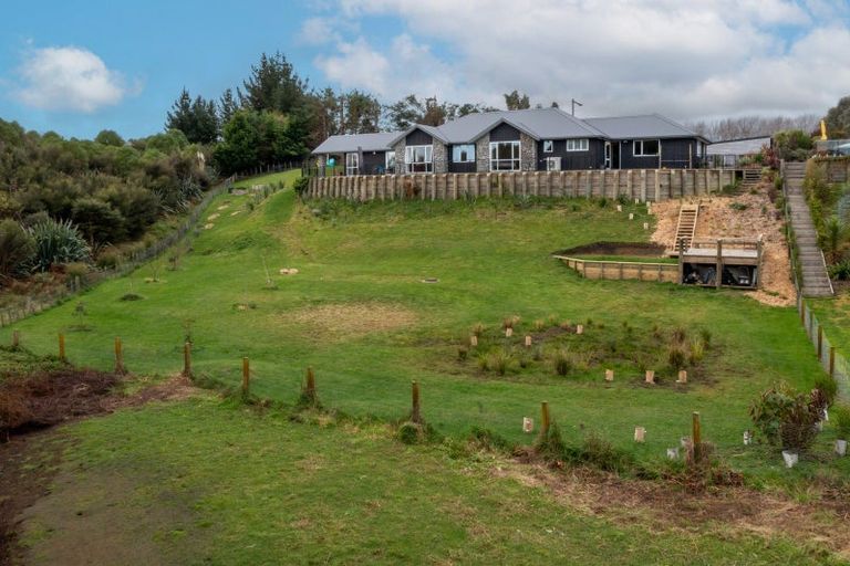 Photo of property in 20 Te Heke Place, Waikanae, 5036