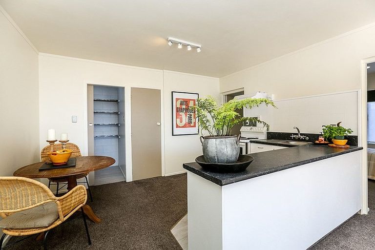 Photo of property in 8/75 Carrington Street, Lower Vogeltown, New Plymouth, 4310