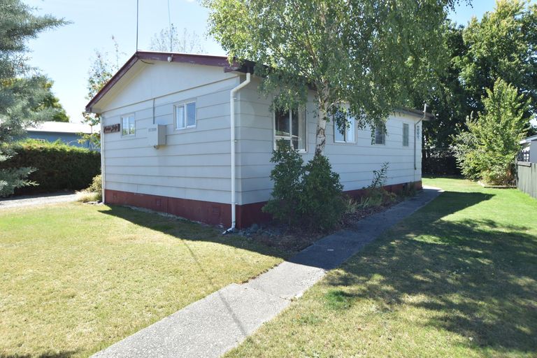 Photo of property in 10 Cass Crescent, Twizel, 7901